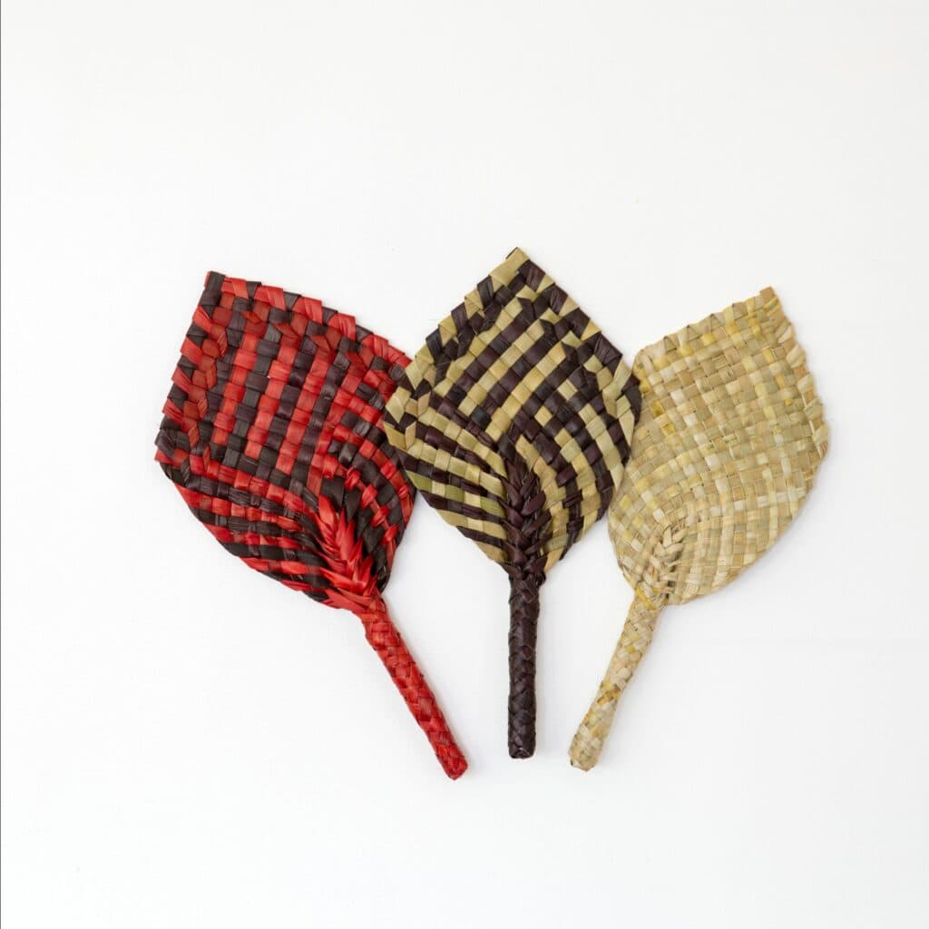 3 pacific fans made of natural fibre